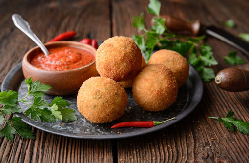 Immagine di ARANCINE PICCANTI FRITTE GR.200